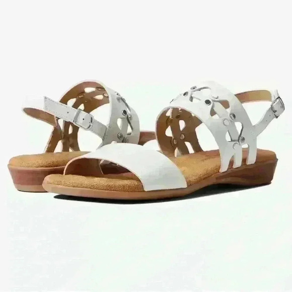 Walking Cradles Shoes - Walking Cradles Corbin White perforated Sandals 8.5 New